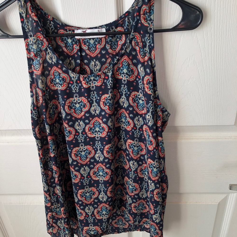 Hollister tank